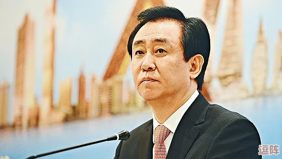 许家印玩白册册戴套吗？这是否意味着他在某种游戏或投资中采取了谨慎的策略以保护自己的利益？