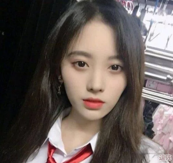 鞠婧祎被免费视频网站APP追捧,深入背后的流量明星效应分析 鞠婧祎被免费视频网站APP追捧,深入背后的流量明星效应分析