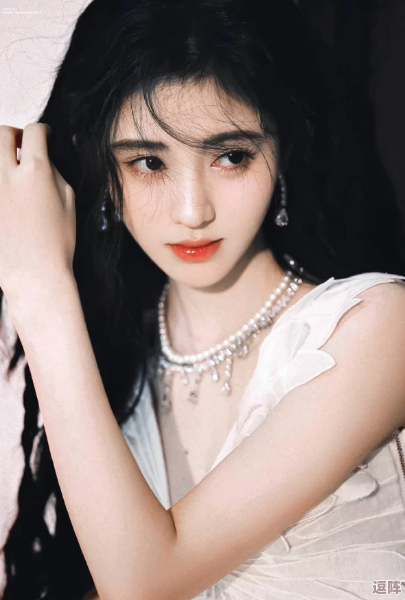 鞠婧祎被免费视频网站APP追捧,深入背后的流量明星效应分析 鞠婧祎被免费视频网站APP追捧,深入背后的流量明星效应分析