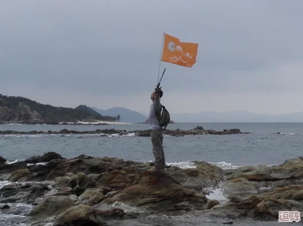 海绿意盎然海角陪妈妈过生日，惊现海底奇观！百年罕见生物现身引发全场热议！